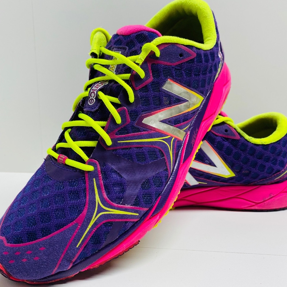 New Balance Womens W1400 Racing Comp Shoe